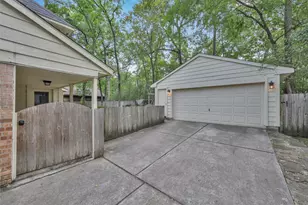 14 E Wandering Oak Dr, The Woodlands, TX 77381 - Photo 41