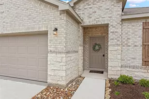 332 Appaloosa Dr, Alvin, TX 77511 - Photo 3