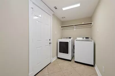 13703 Templar Lane, Sugar Land, TX 77498 - Photo 17