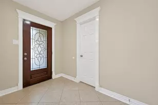 13703 Templar Ln, Sugar Land, TX 77498 - Photo 3