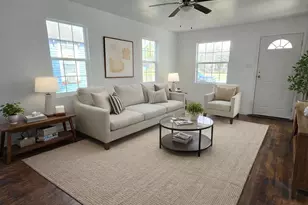 1003 Merchant St, El Campo, TX 77437 - Photo 3