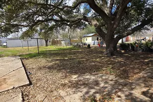 1003 Merchant St, El Campo, TX 77437 - Photo 13