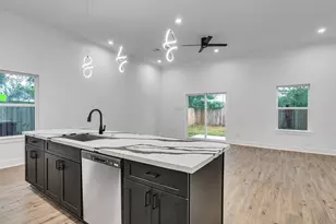 3510 Grassmere St, Houston, TX 77051 - Photo 11
