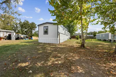 208 Yaupon Harbor, Onalaska, TX 77360 - Photo 3