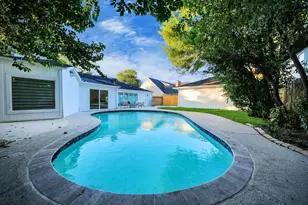 12318 Queensbury Ln, Houston, TX 77024 - Photo 11