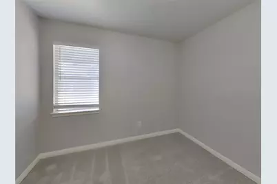 411 E Carby Road, Houston, TX 77037 - Photo 11