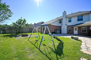 1010 High Ridge Dr, Friendswood, TX 77546 - Photo 31