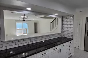 1625 Ball, Galveston, TX 77550 - Photo 13