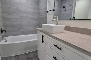 1625 Ball, Galveston, TX 77550 - Photo 37