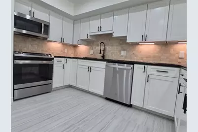 1625 Ball, Galveston, TX 77550 - Photo 11