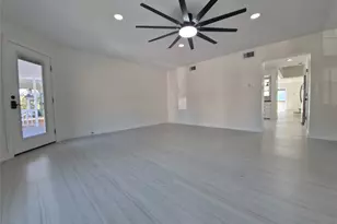 1625 Ball, Galveston, TX 77550 - Photo 7