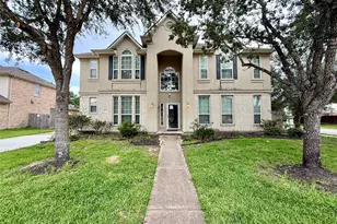 12501 Pepper Creek Ln, Pearland, TX 77584 - Photo 1