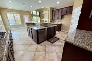 12501 Pepper Creek Ln, Pearland, TX 77584 - Photo 17