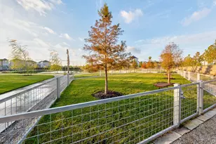 5921 Cottage Grove Lake Dr, Houston, TX 77007 - Photo 5