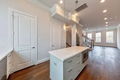 5921 Cottage Grove Lake Drive, Houston, TX 77007 - Photo 5