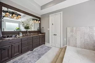4439 Betty St, Bellaire, TX 77401 - Photo 23
