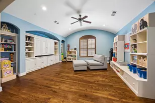 4439 Betty St, Bellaire, TX 77401 - Photo 25