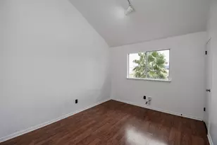 8715 Vinkins Rd, Houston, TX 77071 - Photo 35