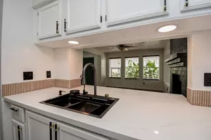8715 Vinkins Rd, Houston, TX 77071 - Photo 17