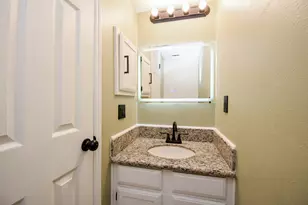 8715 Vinkins Rd, Houston, TX 77071 - Photo 25