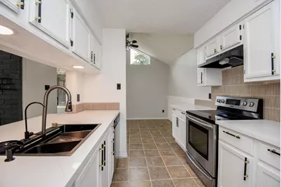 8715 Vinkins Road, Houston, TX 77071 - Photo 15