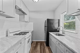 2324 Cedar Dr, La Marque, TX 77568 - Photo 5