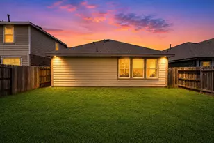 2011 Ballesteros St, Crosby, TX 77532 - Photo 23