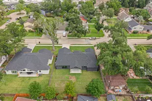 10135 Kerrwood Ln, Houston, TX 77080 - Photo 39