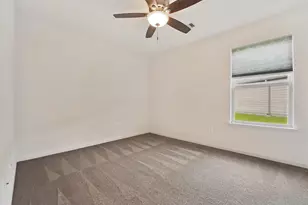 12431 Skyview Cres Ct, Houston, TX 77047 - Photo 9