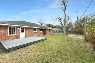 906 Central Ave, Pasadena, TX 77502 - Photo 5