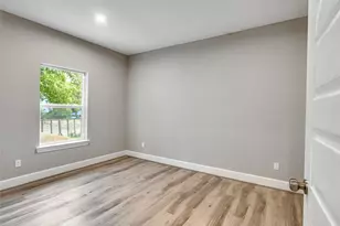 1122 W 16th St, Houston, TX 77008 - Photo 5