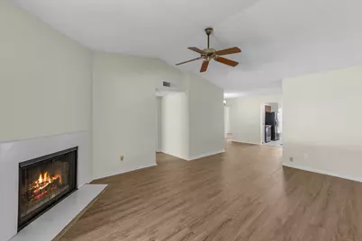 2120 El Paseo Street #2708, Houston, TX 77054 - Photo 17