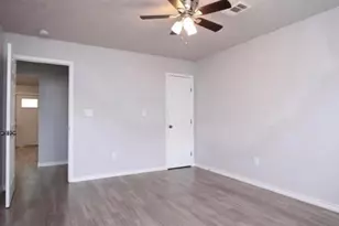 995 Junell St, Houston, TX 77088 - Photo 3