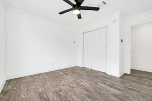 404 S Burnett Dr, Baytown, TX 77520 - Photo 21