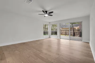 4 N Autumnwood Way, The Woodlands, TX 77380 - Photo 21