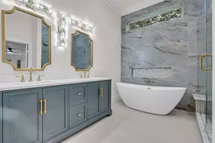 4 N Autumnwood Way, The Woodlands, TX 77380 - Photo 21