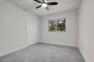 4 N Autumnwood Way, The Woodlands, TX 77380 - Photo 29