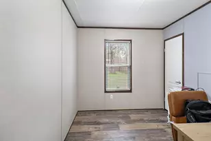 13106 Maplewood Ln, Old River-Winfree, TX 77535 - Photo 19