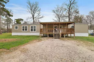 13106 Maplewood Ln, Old River-Winfree, TX 77535 - Photo 1