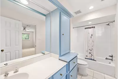 15742 Walkwood Drive, Houston, TX 77079 - Photo 33