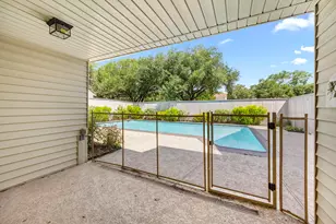 15742 Walkwood Dr, Houston, TX 77079 - Photo 37