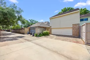15742 Walkwood Dr, Houston, TX 77079 - Photo 45