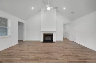 12926 Old Fashion Cir, Mont Belvieu, TX 77535 - Photo 9