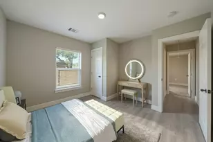 8302 Tavenor Ln, Houston, TX 77075 - Photo 15