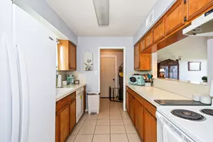 1325 Molina Ct, Angleton, TX 77515 - Photo 5