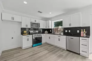 3907 Club Valley Dr, Houston, TX 77082 - Photo 9