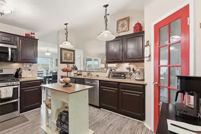 1201 Willowbriar Lane, Deer Park, TX 77536 - Photo 9