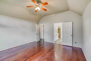 606 Red Oak Canyon Ln, La Marque, TX 77568 - Photo 11