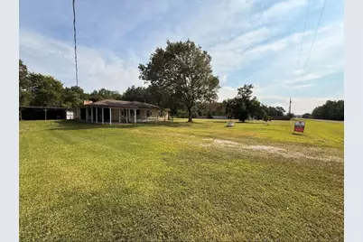 302 Channelview Drive, Anahuac, TX 77514 - Photo 25