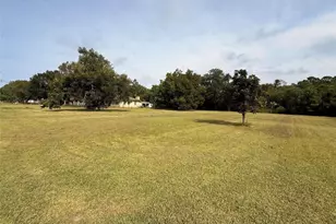 302 Channelview Dr, Anahuac, TX 77514 - Photo 27